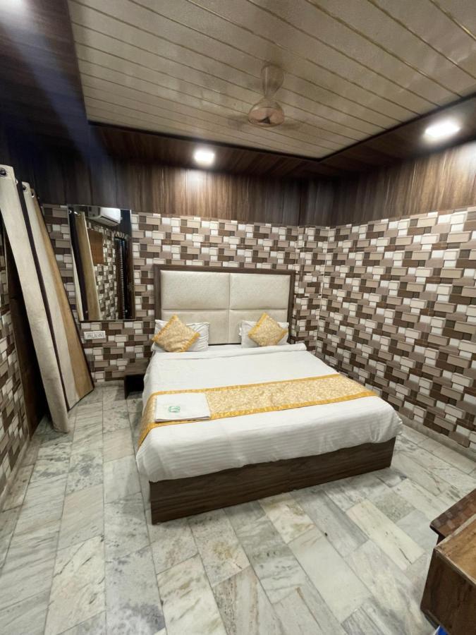 Fabhotel Dm Residency Amritsar Exterior foto